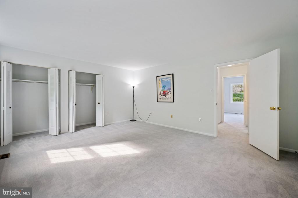 11895 OLD COLUMBIA PIKE Unit: 68