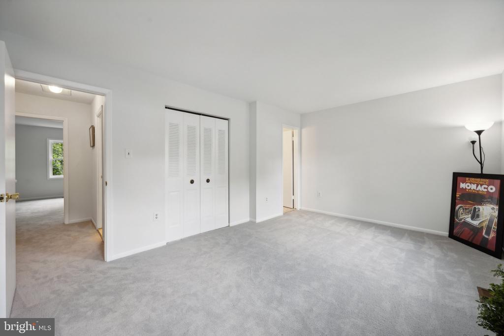 11895 OLD COLUMBIA PIKE Unit: 68