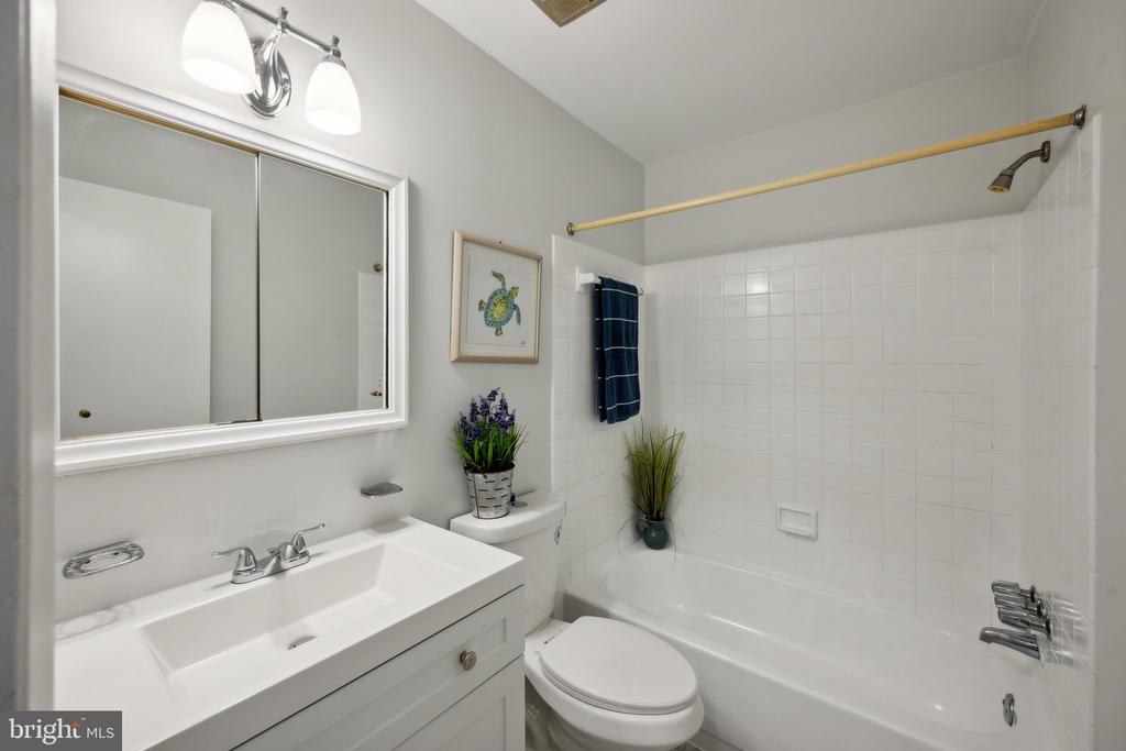 11895 OLD COLUMBIA PIKE Unit: 68