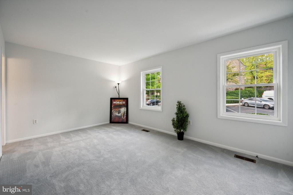 11895 OLD COLUMBIA PIKE Unit: 68