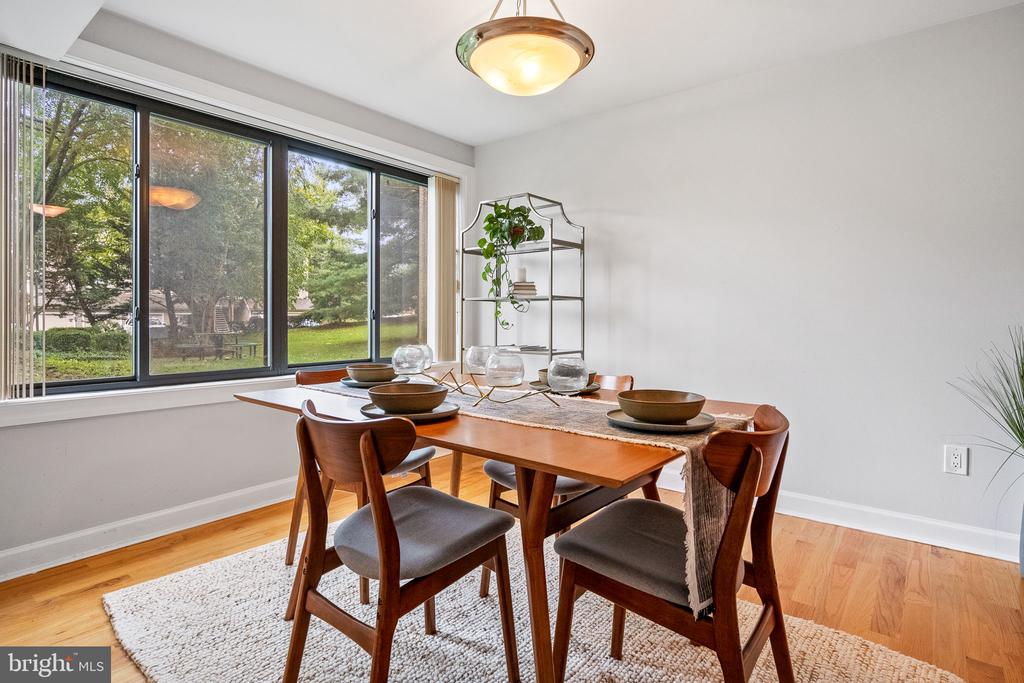 10855 AMHERST AVENUE Unit: 2