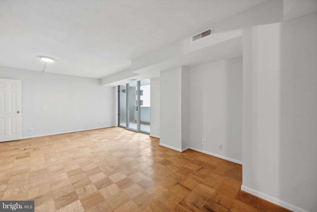 4601 N PARK AVENUE Unit: 501-A