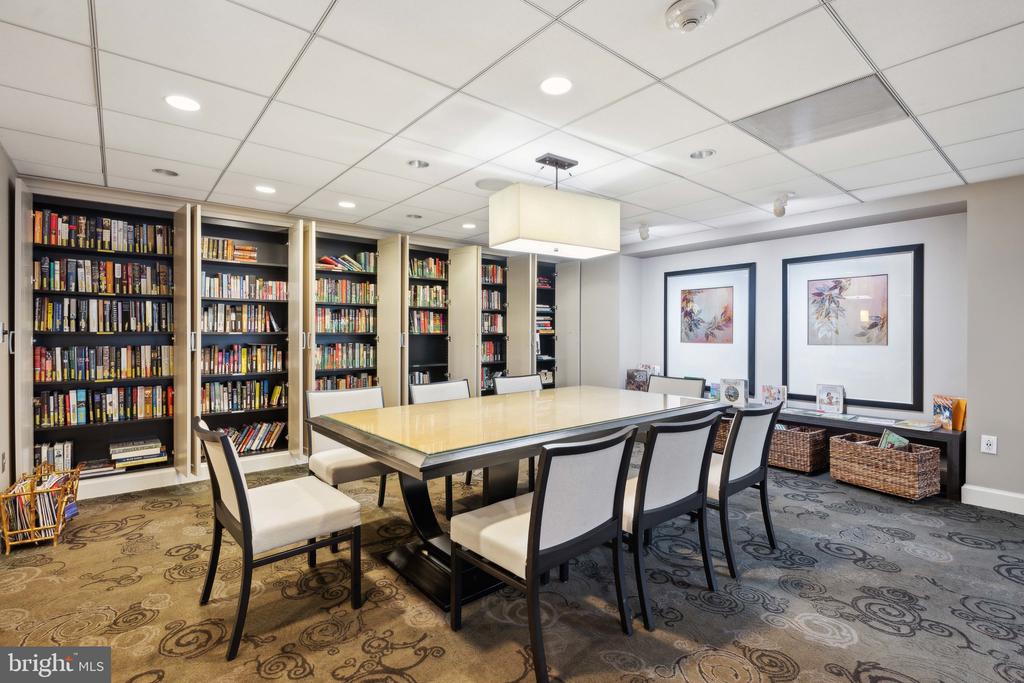 4601 N PARK AVENUE Unit: 501-A
