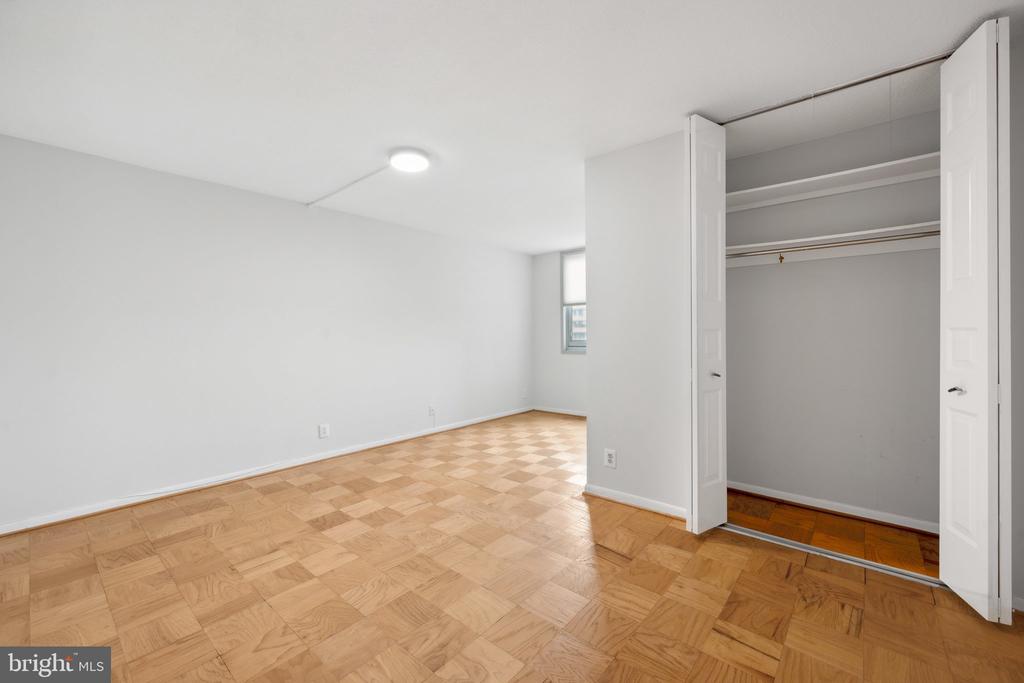 4601 N PARK AVENUE Unit: 501-A