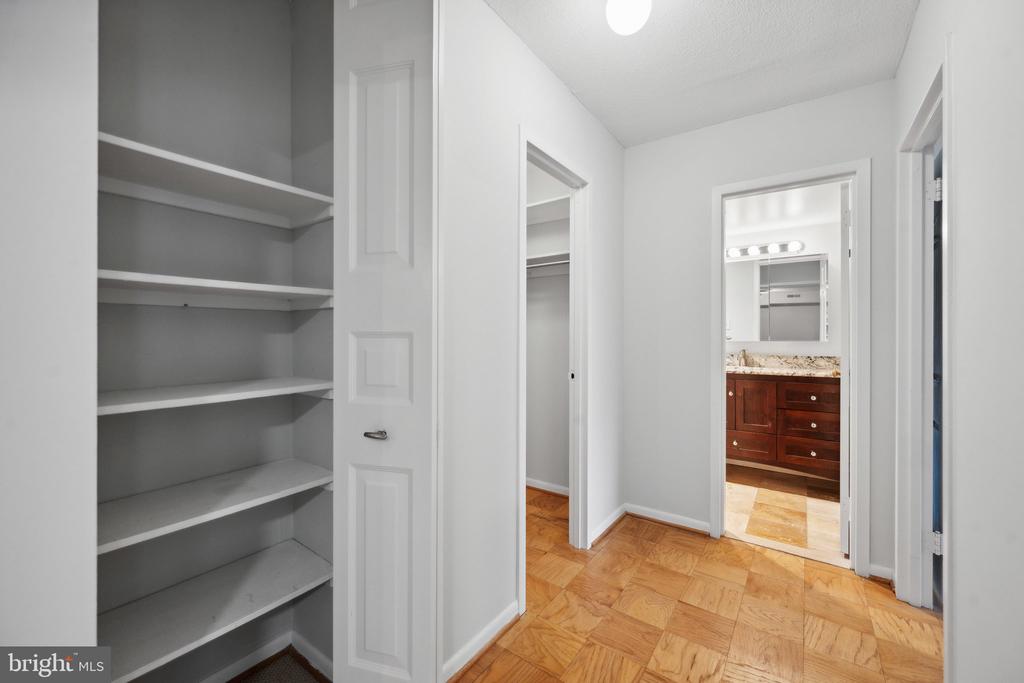 4601 N PARK AVENUE Unit: 501-A