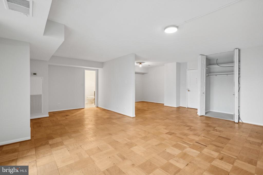 4601 N PARK AVENUE Unit: 501-A