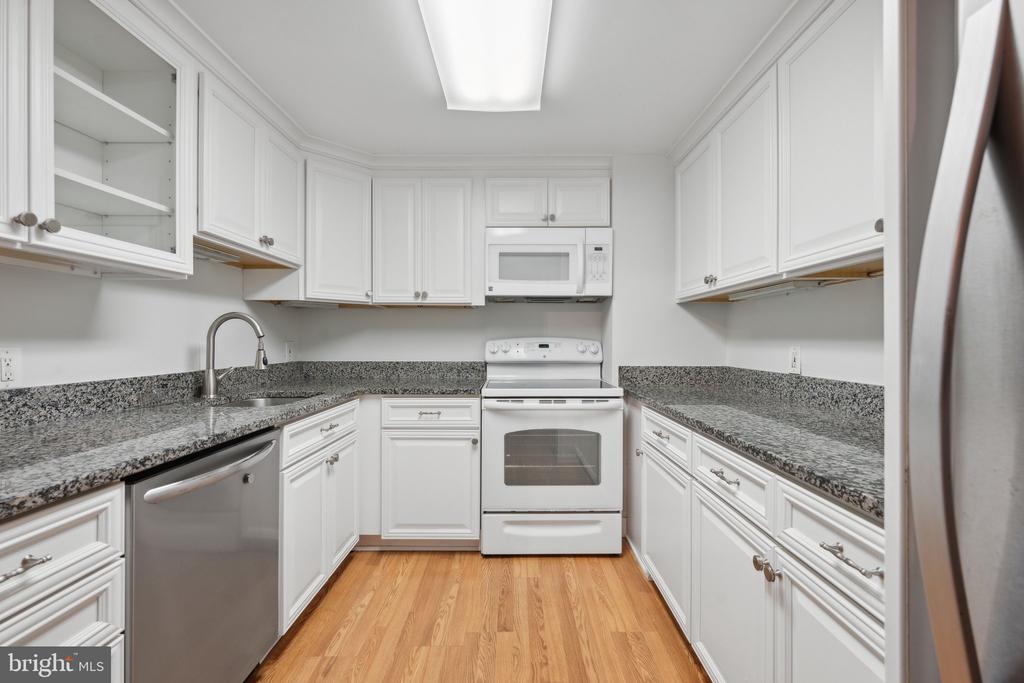 4601 N PARK AVENUE Unit: 501-A