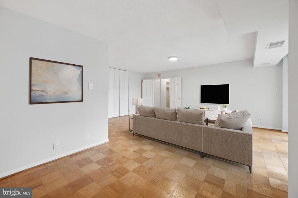 4601 N PARK AVENUE Unit: 501-A