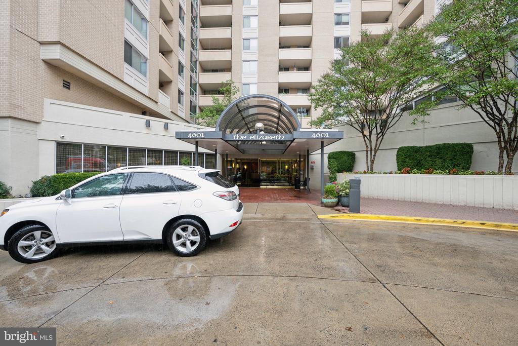 4601 N PARK AVENUE Unit: 501-A