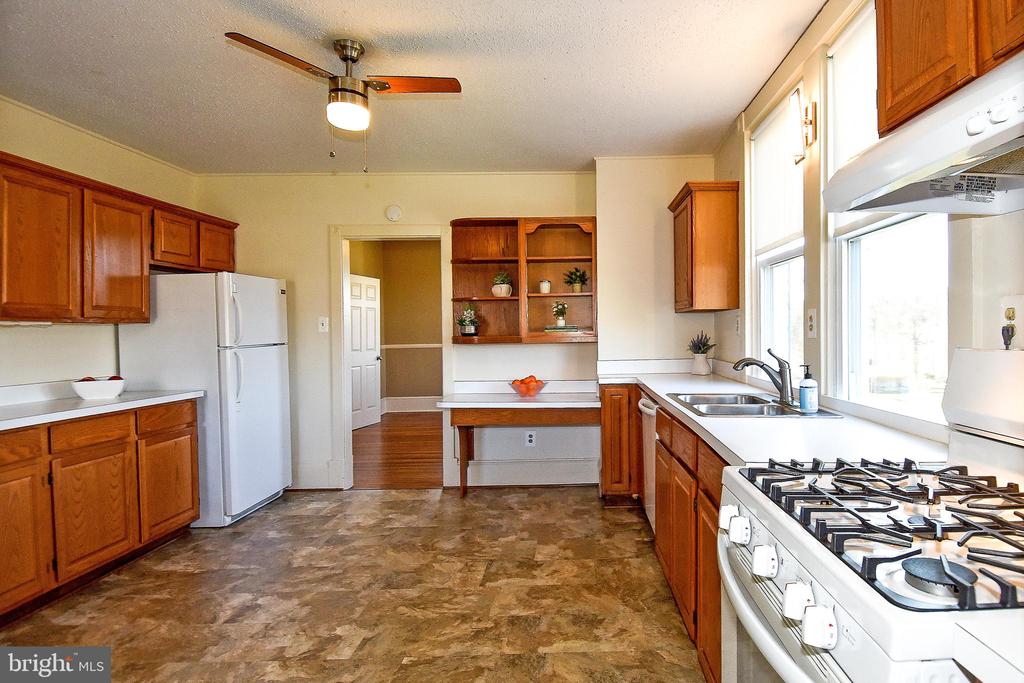 15010 BERRYVILLE ROAD