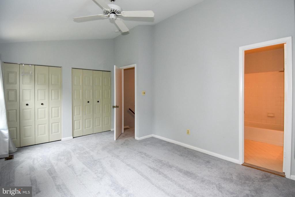 20004 LAKE PARK DRIVE Unit: 113