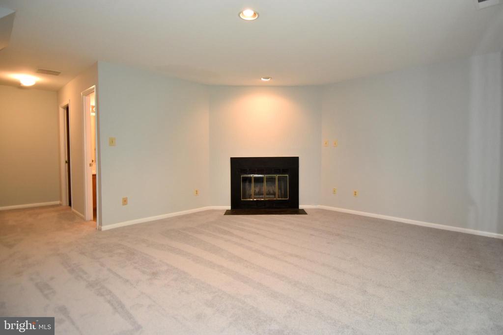 20004 LAKE PARK DRIVE Unit: 113