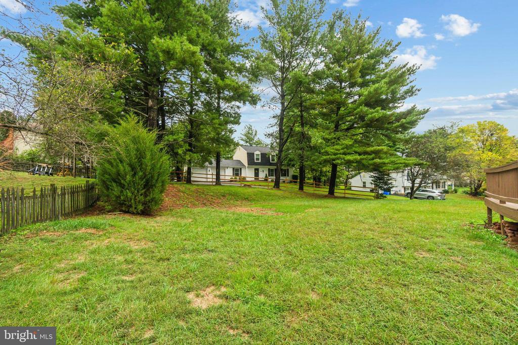 15822 ANAMOSA DRIVE
