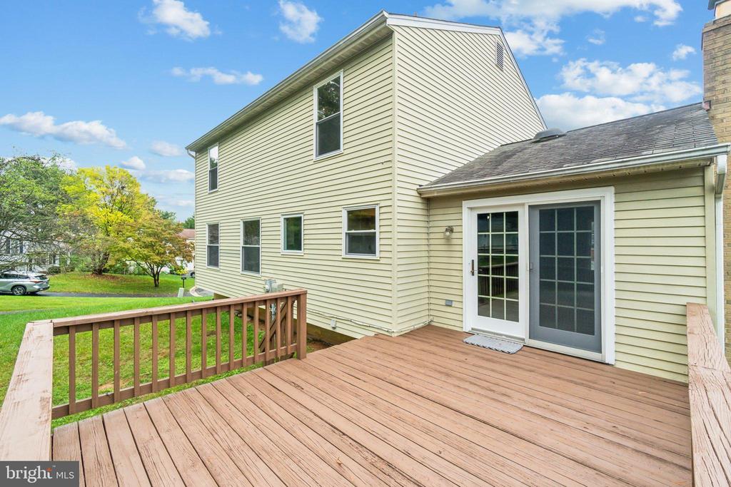 15822 ANAMOSA DRIVE