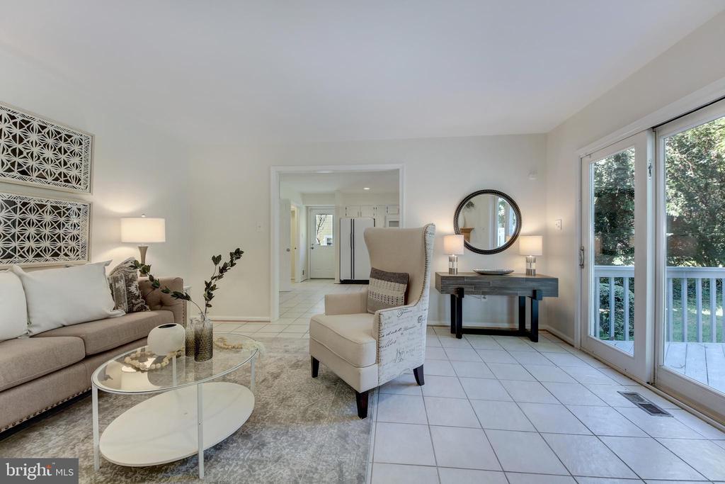 3705 DUPONT AVENUE