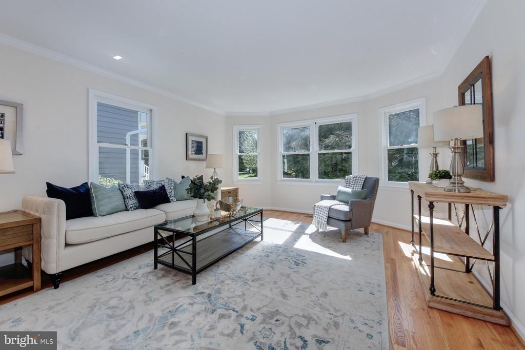 3705 DUPONT AVENUE