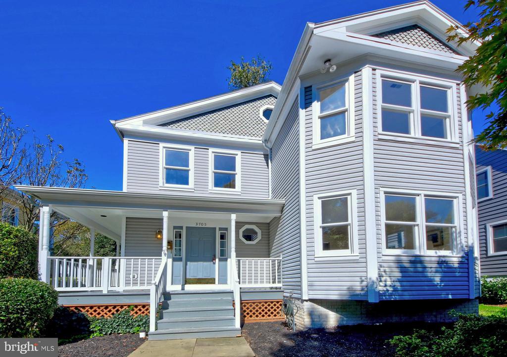 3705 DUPONT AVENUE