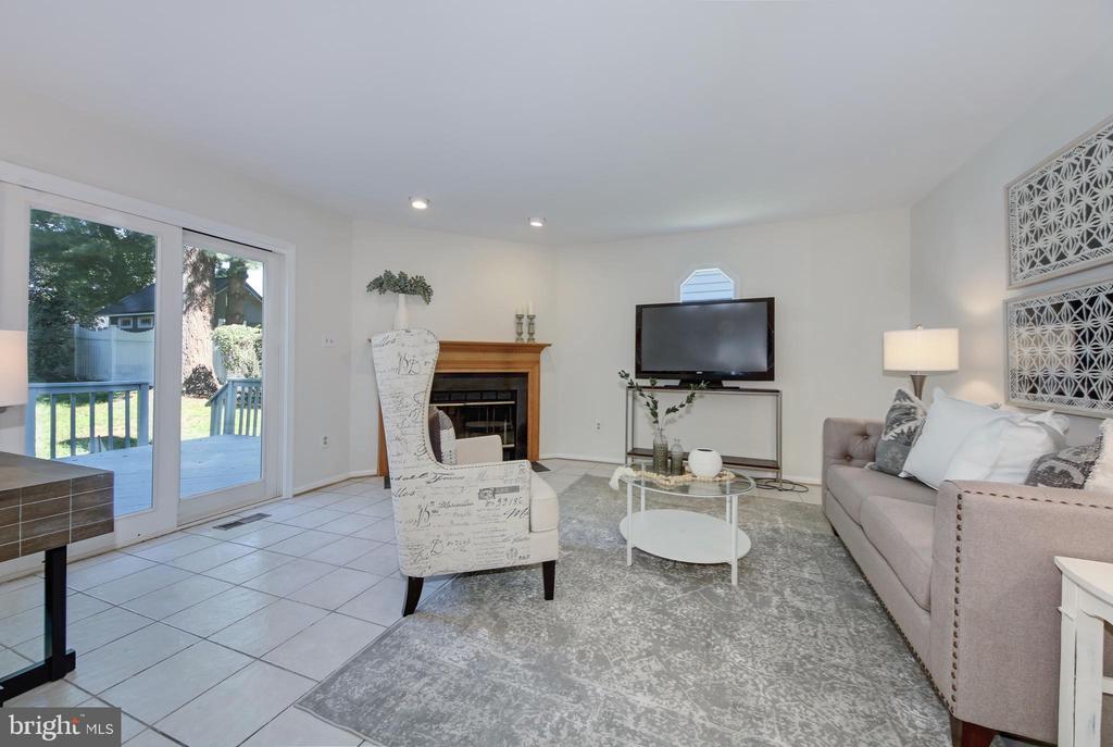 3705 DUPONT AVENUE