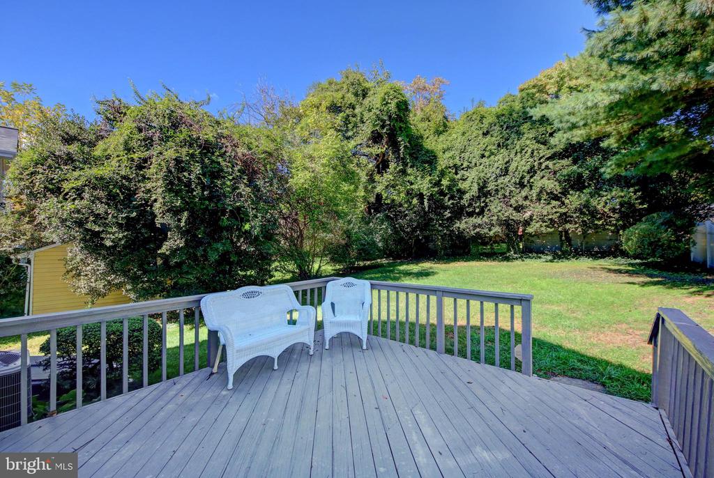 3705 DUPONT AVENUE