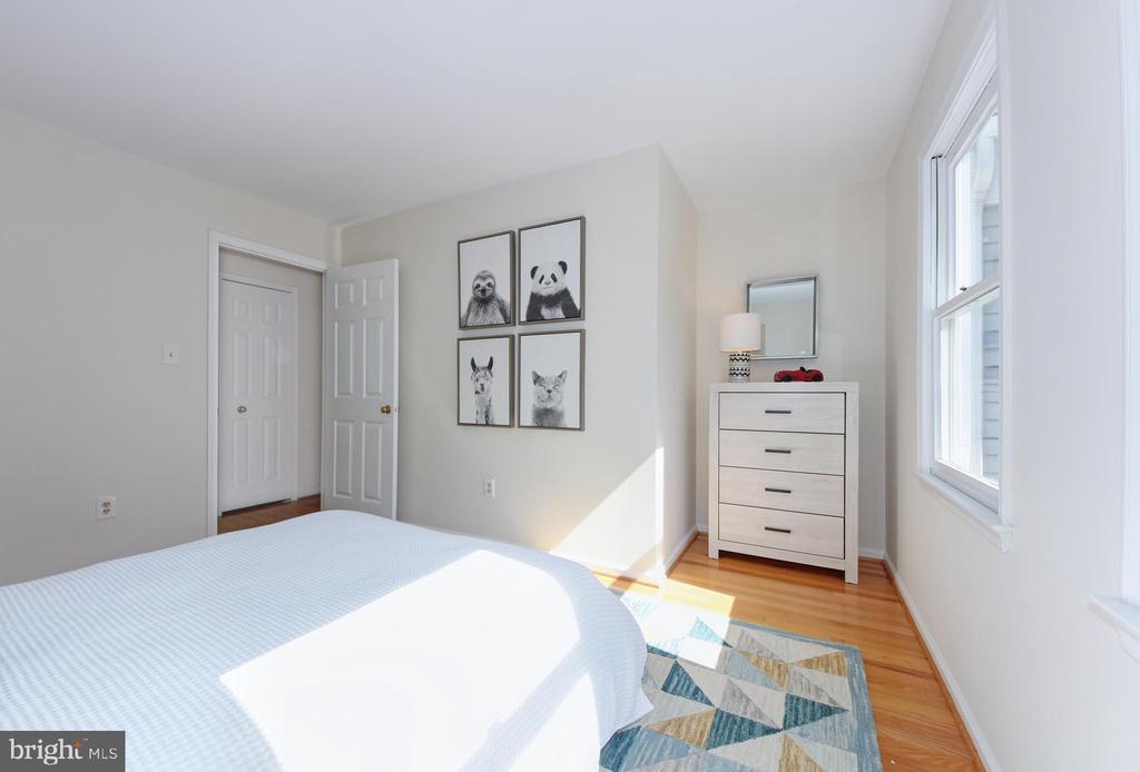3705 DUPONT AVENUE
