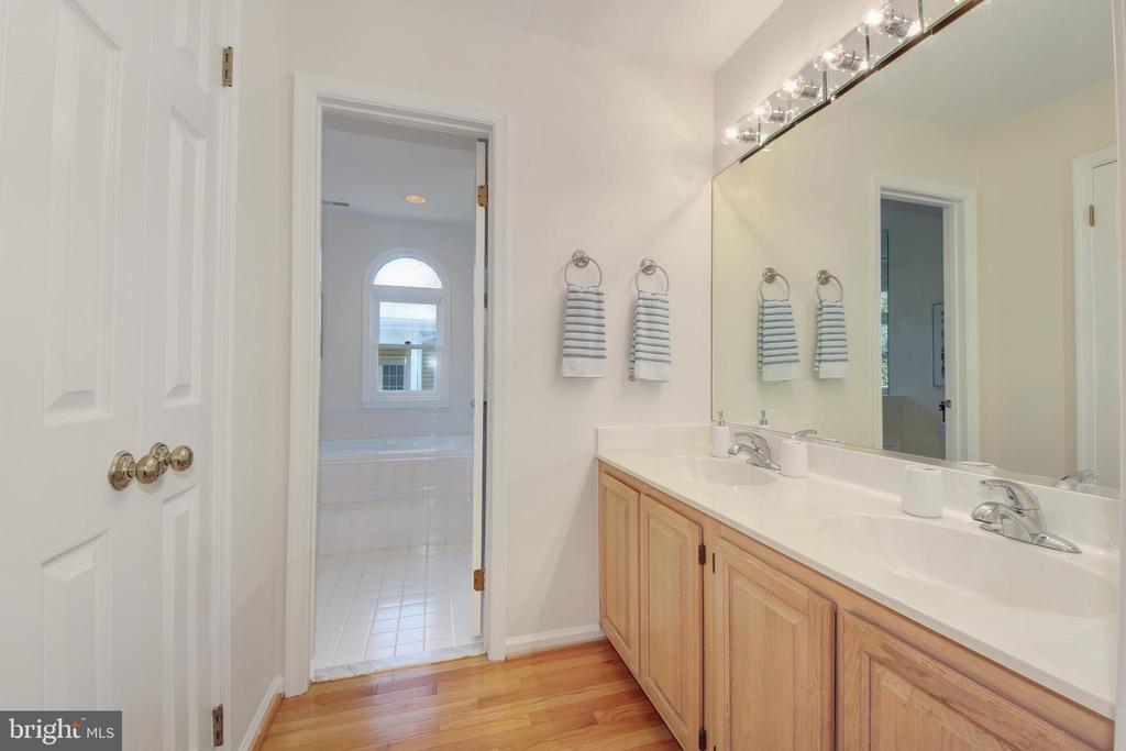 3705 DUPONT AVENUE