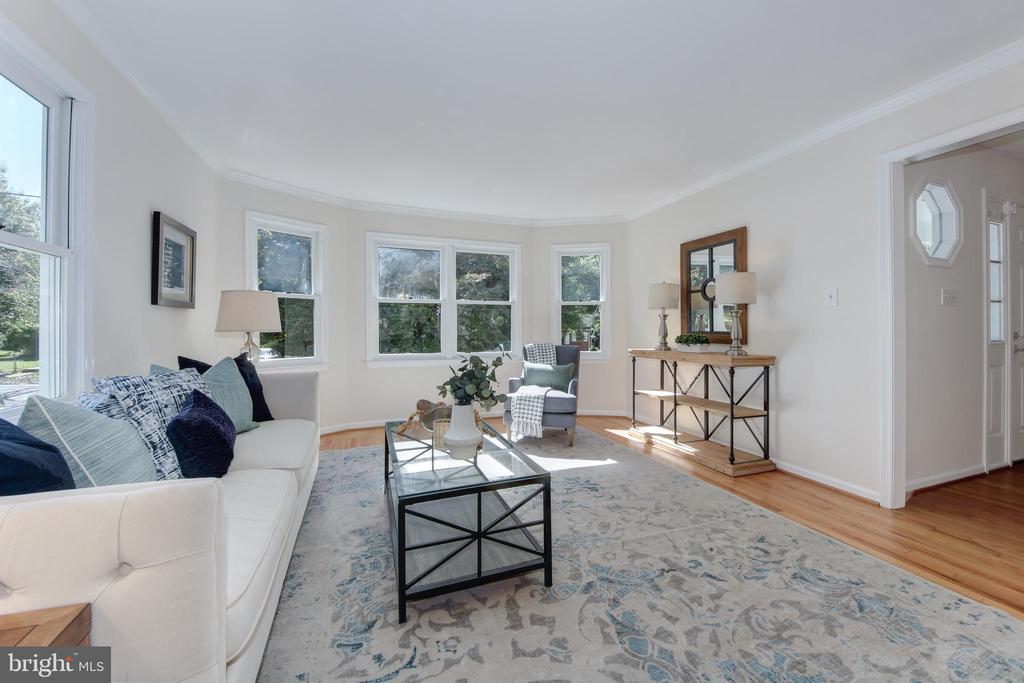 3705 DUPONT AVENUE