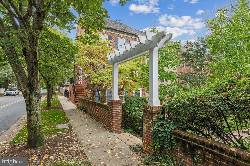 309 RIDGEPOINT PLACE