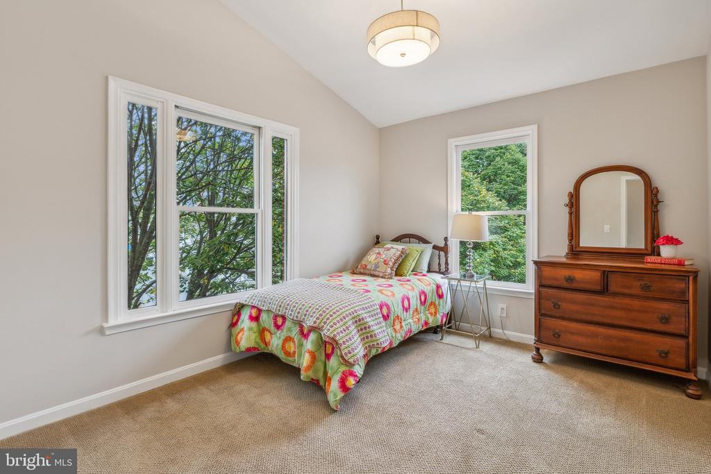309 RIDGEPOINT PLACE