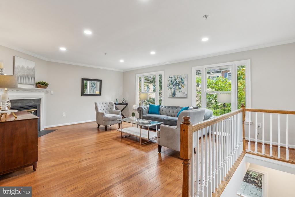 309 RIDGEPOINT PLACE