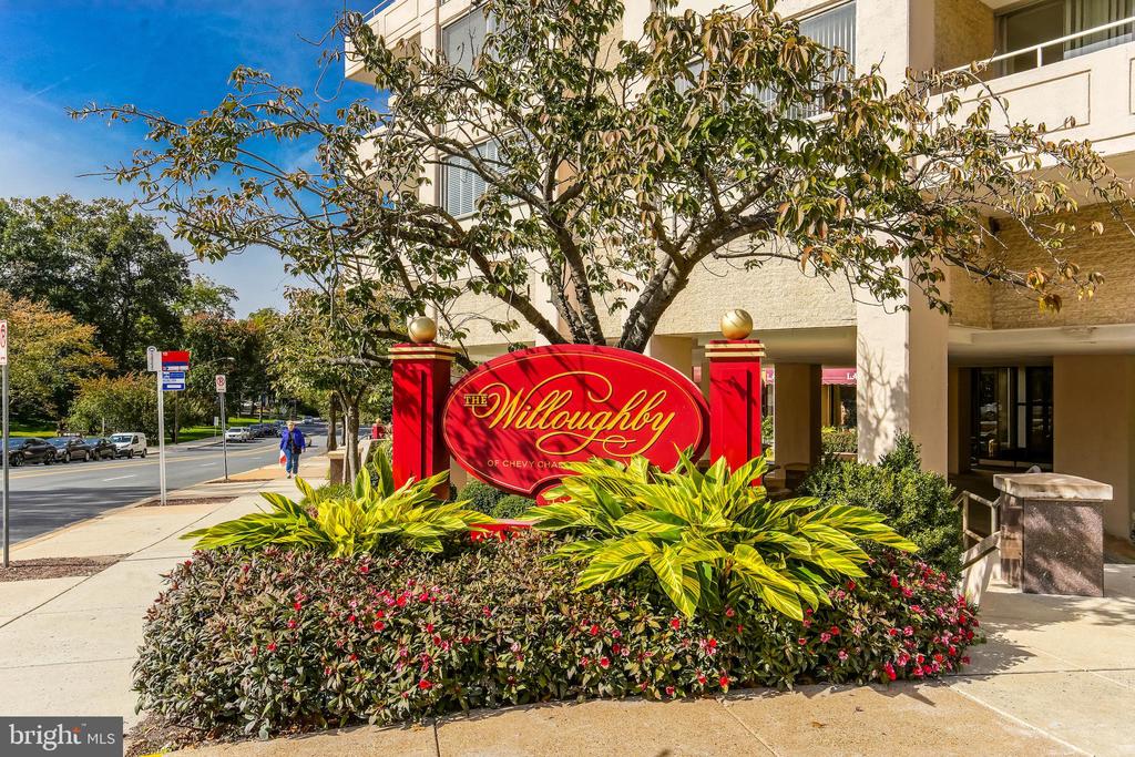 4515 WILLARD AVENUE Unit: 716S