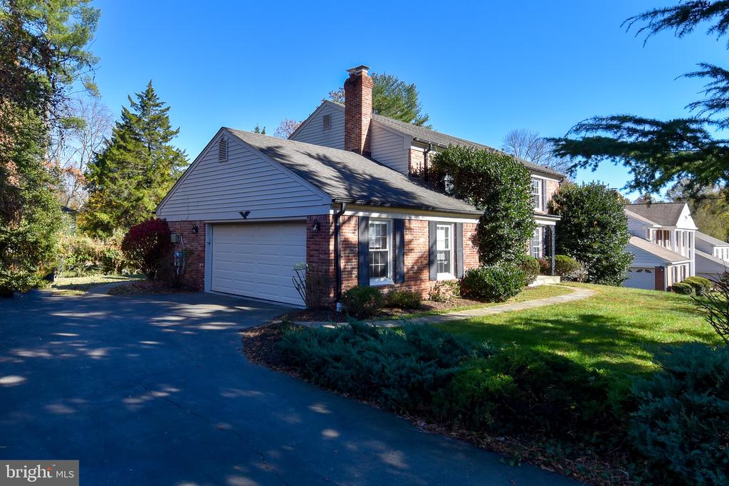 8805 BELLS MILL ROAD