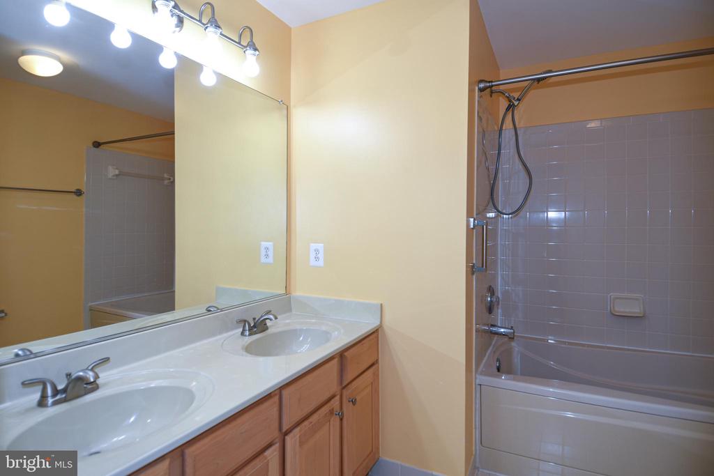 313 CROSS GREEN STREET Unit: A