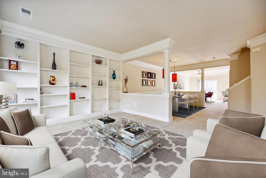 328 PARK AVENUE Unit: 12-328