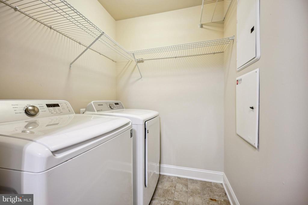 328 PARK AVENUE Unit: 12-328