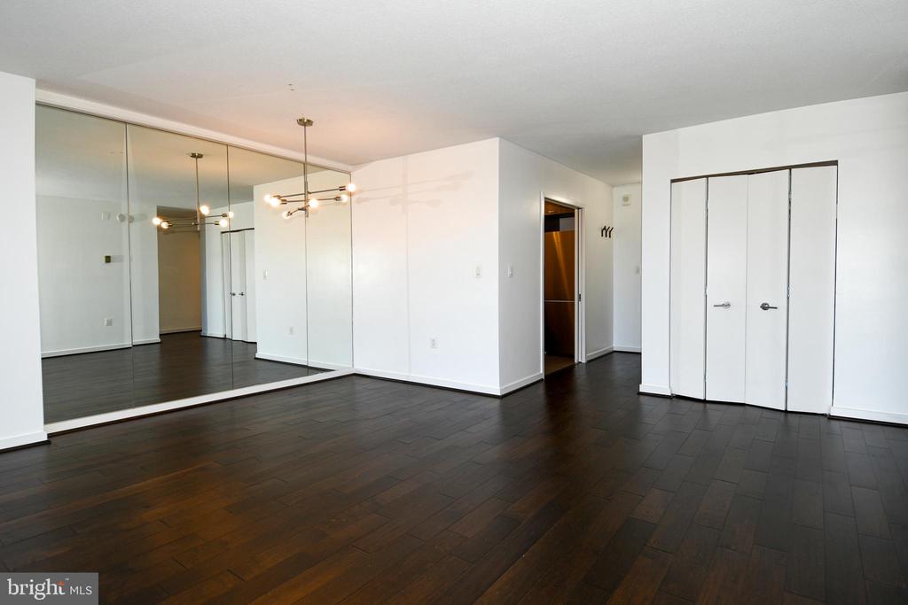 4242 E WEST HIGHWAY Unit: 609