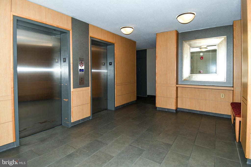 4242 E WEST HIGHWAY Unit: 609