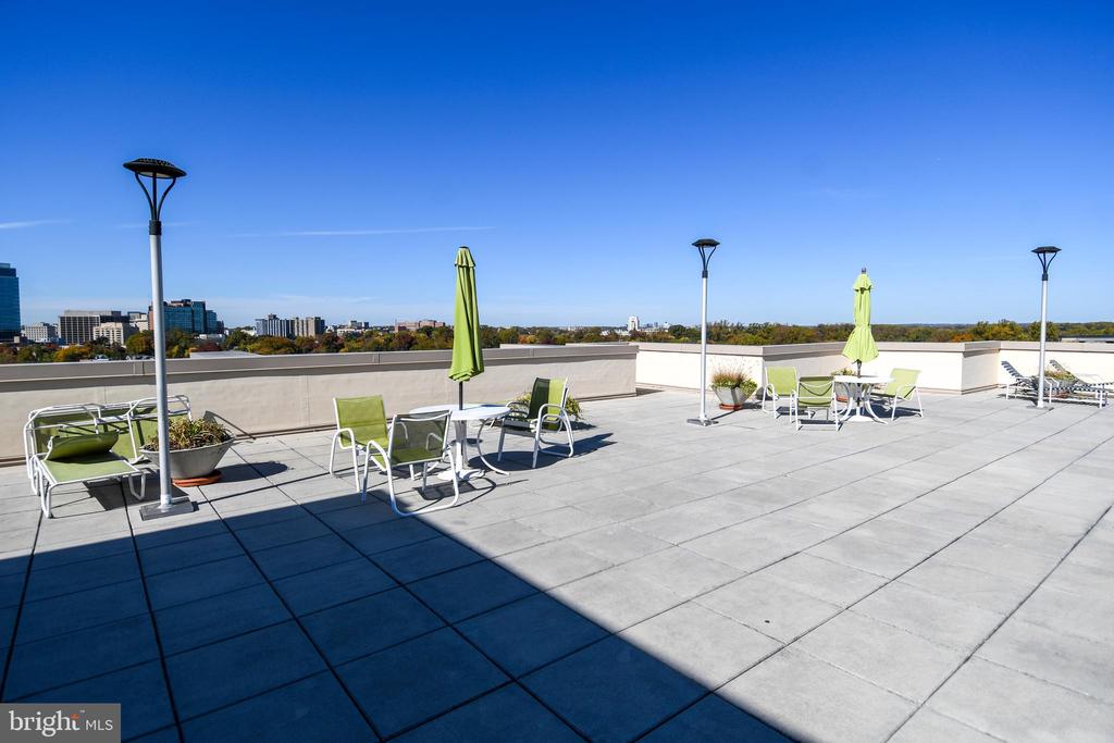 4242 E WEST HIGHWAY Unit: 609
