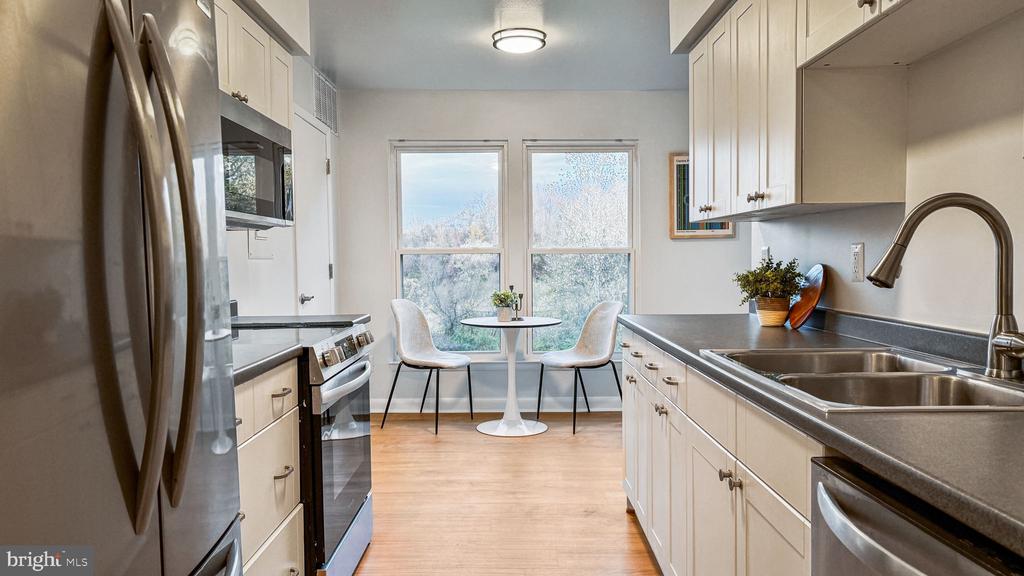 11313 HALETHORPE TERRACE Unit: 201