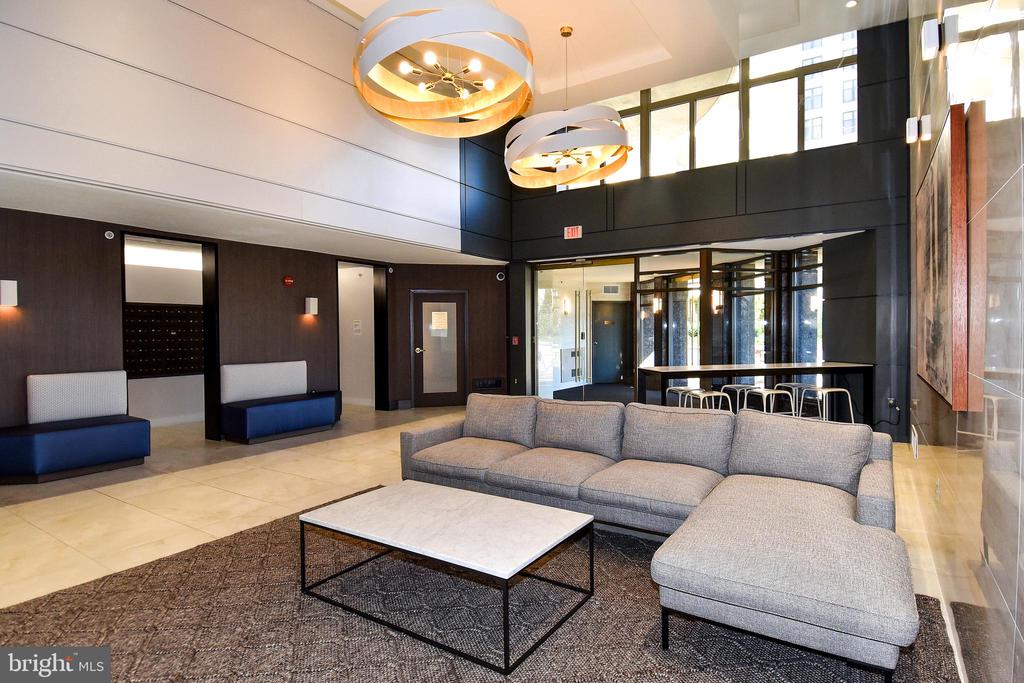 7111 WOODMONT AVENUE Unit: 910