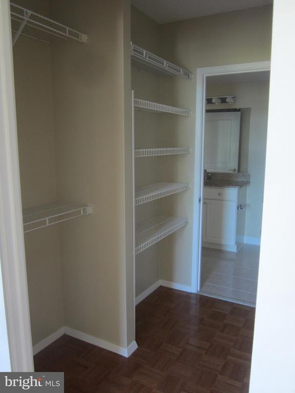 7111 WOODMONT AVENUE Unit: 910