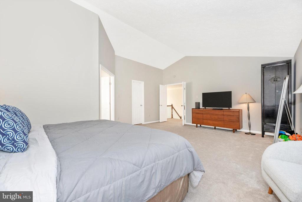 143 AMBERLEIGH DRIVE