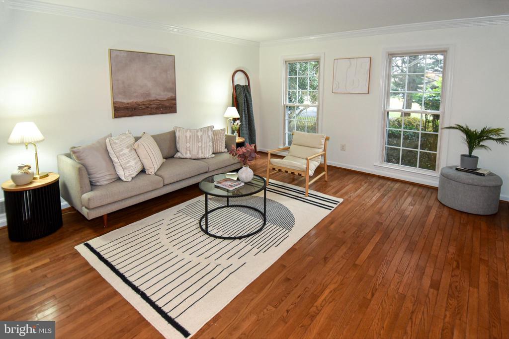5 MONTFORD COURT