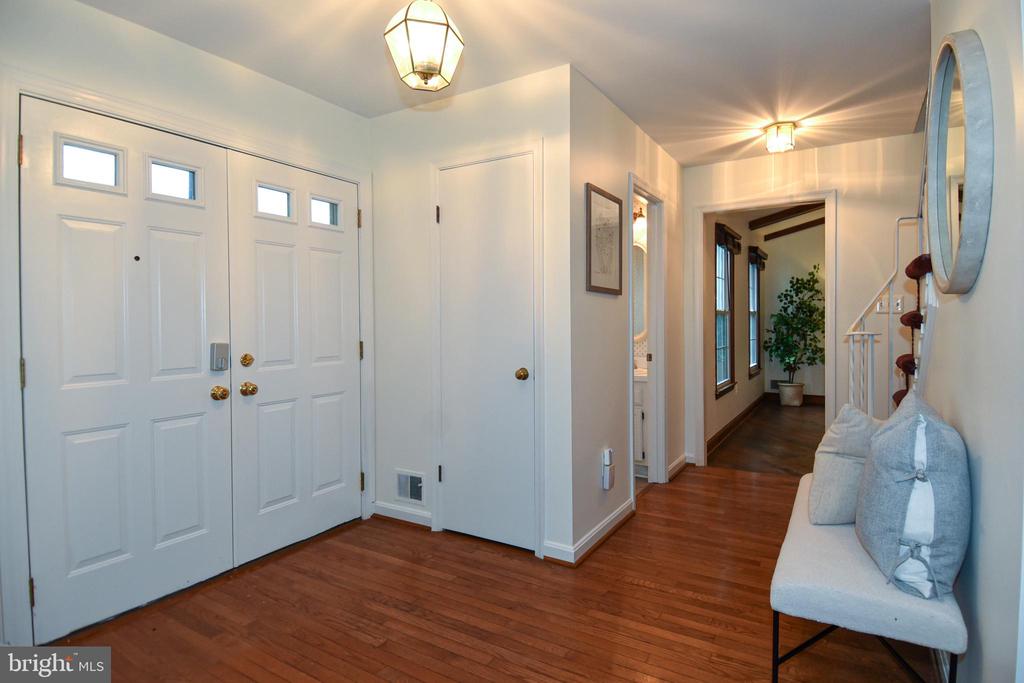 5 MONTFORD COURT