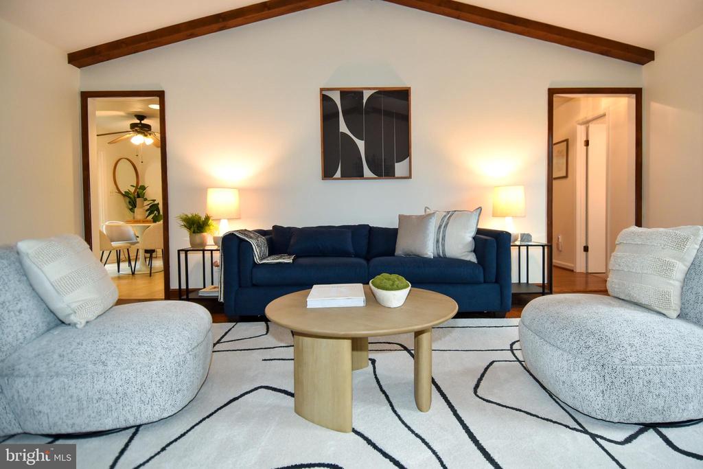 5 MONTFORD COURT