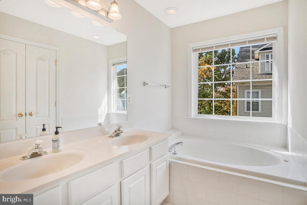 2108 DARCY GREEN PLACE