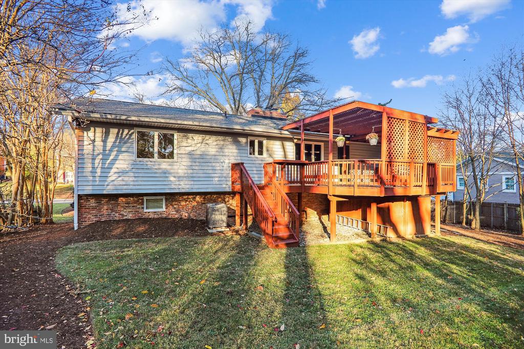 813 DOWNS DRIVE