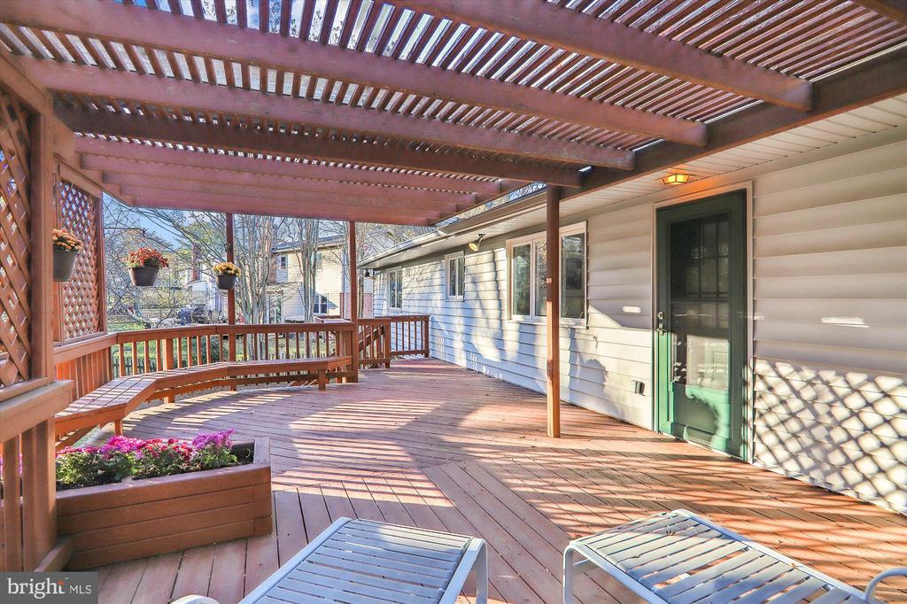 813 DOWNS DRIVE