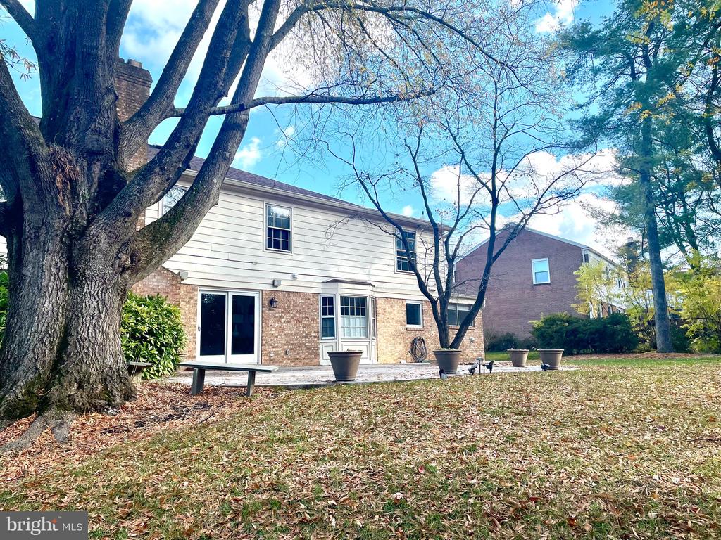 8708 WANDERING TRAIL DRIVE