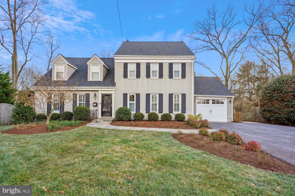 4 ATWELL COURT