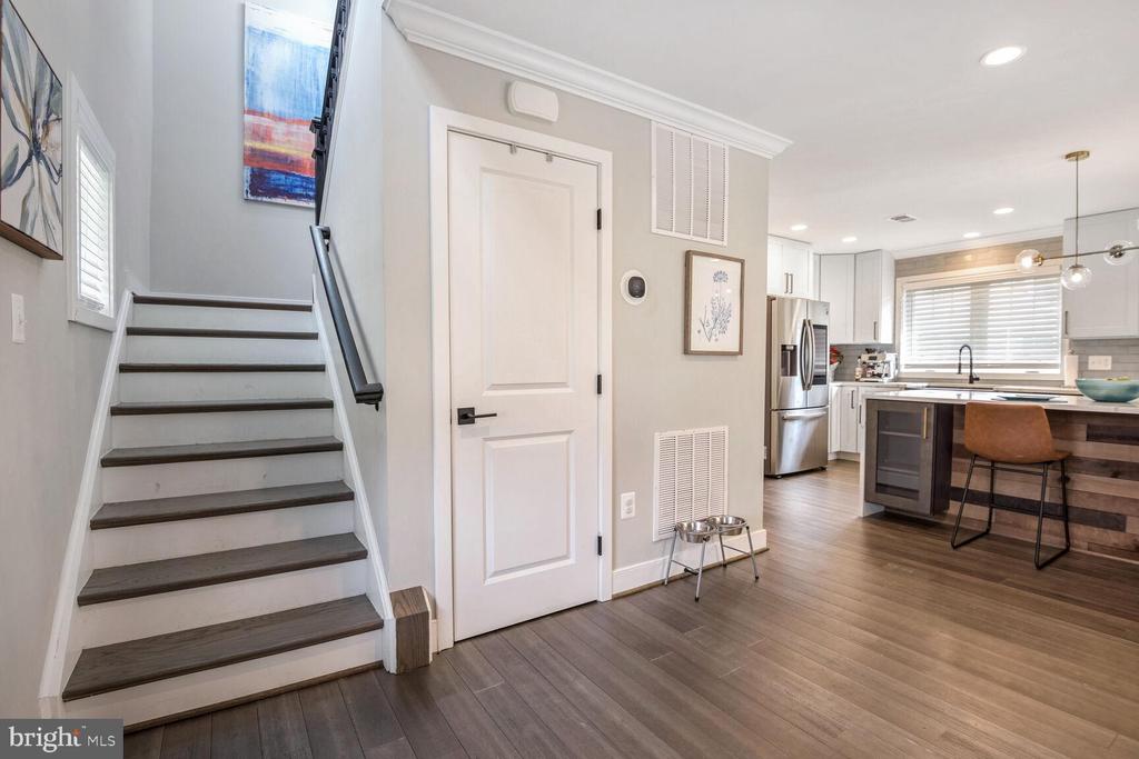 11115 HILLSDALE DRIVE